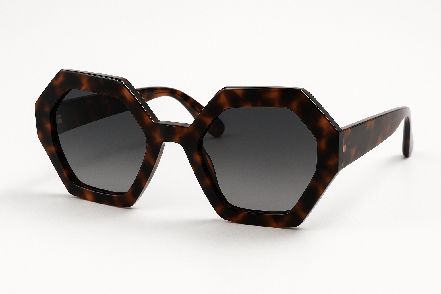 Women's geometric sunglasses - front view